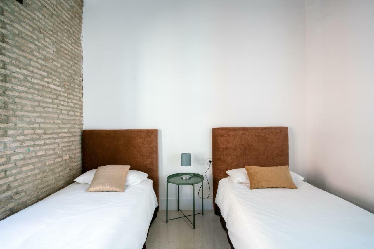 Almazen Apartamentos, Arrayan 23 Siviglia Esterno foto